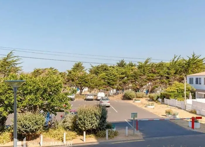 A 100 M De La Avec Parking 圣伊莱尔·德列