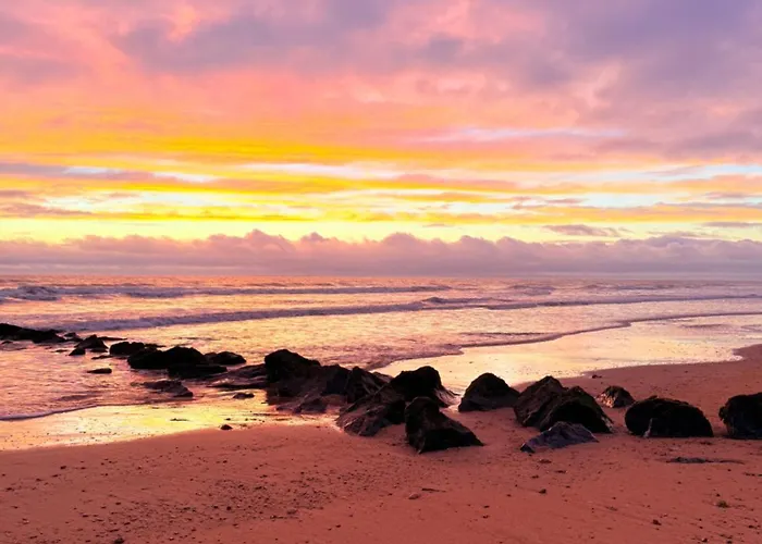 A 100 M De La Avec Parking *